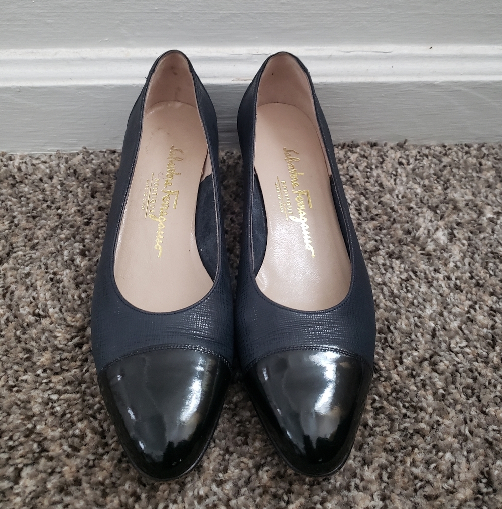 Salvatore Ferragamo Women’s Black Leather Classic Dress Shoes Size 7 2A